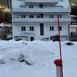 Moderne Mit Aussicht Apartmán *